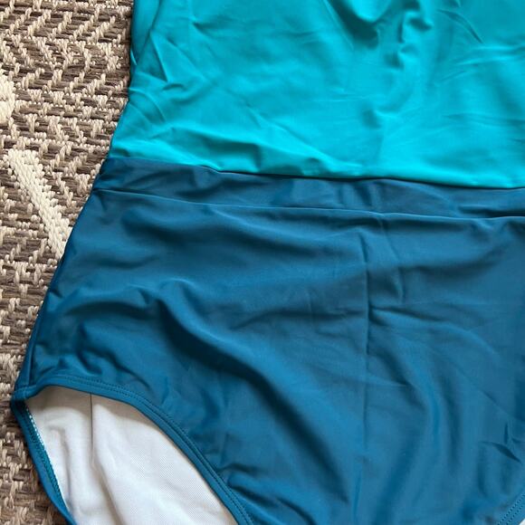 Blue color-block cross back one piece sz XL - Picture 3 of 3